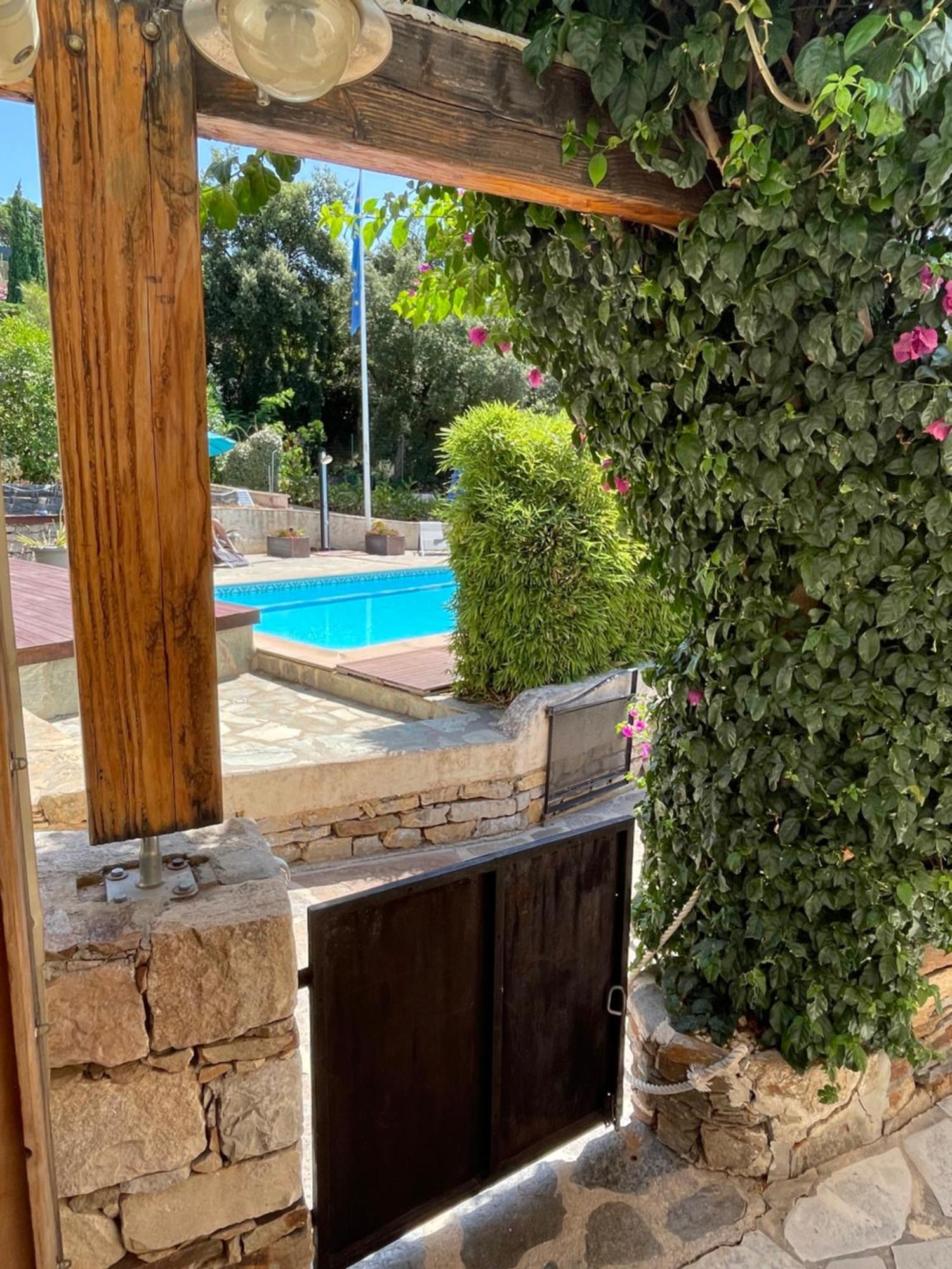 Residence Le Golfe Bleu Rayol-Canadel-sur-Mer Exterior photo